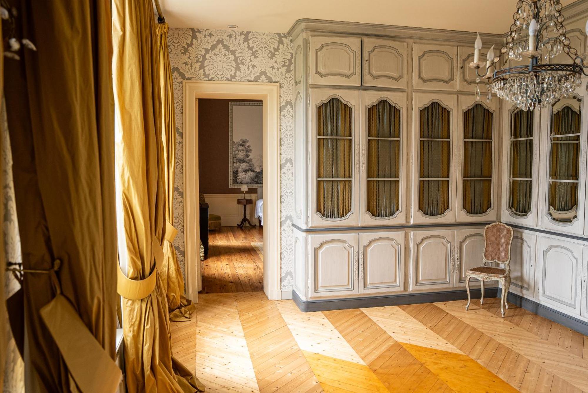 Chateau De Lussac Lussac  Rom bilde