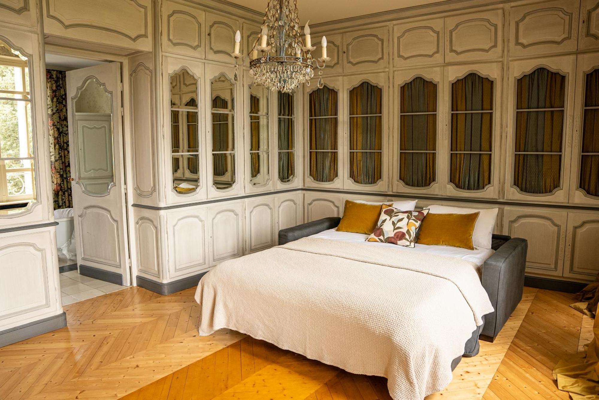 Chateau De Lussac Lussac  Rom bilde