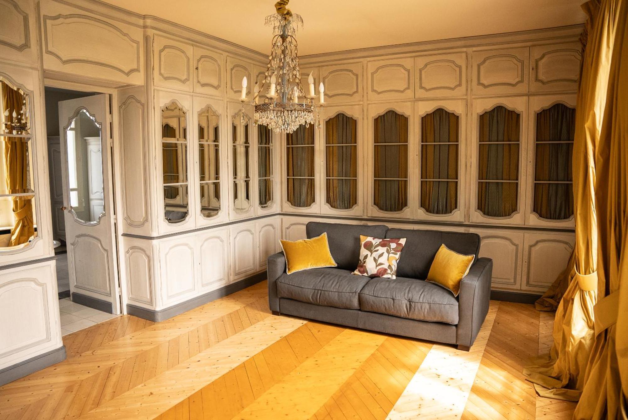 Chateau De Lussac Lussac  Rom bilde